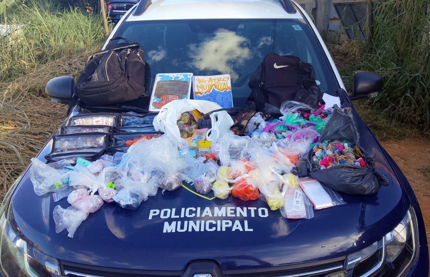 GCM prende três traficantes e apreende 6,2 kg de drogas na cidade